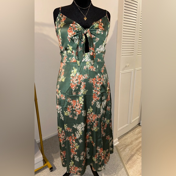 Women Spaghetti Strap Midi Satin Dresses Tie Front, Split Hollow Dress Green XL - Picture 1 of 9